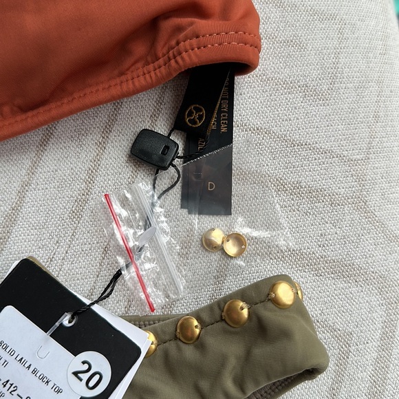 VIX Color Block Studded Bikini With A Full Bottom (D/L) - Picture 8 of 10